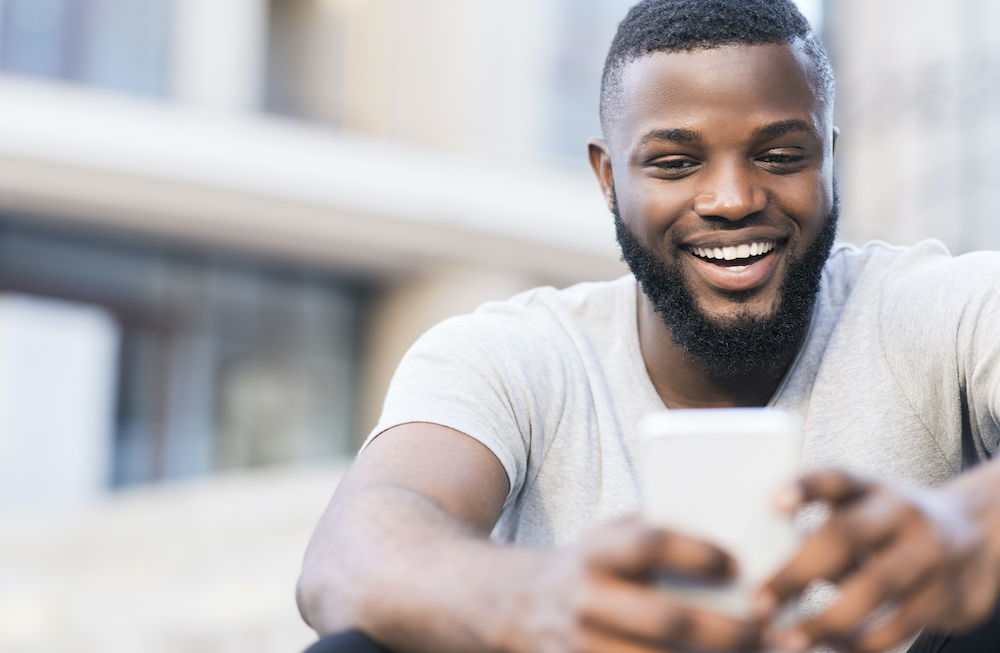 MALE BREAST REDUCTION GUIDE: SIGNS, SYMPTOMS, AND SURGICAL SOLUTIONS FOR GYNECOMASTIA